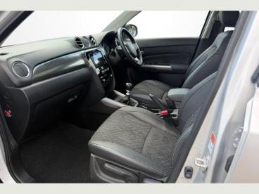 SPOTICAR Suzuki Vitara 1.4 Boosterjet Mhev Sz5 Euro 6 (s/s) 5dr Used Car - Suv Hybrid Silver - Eastbourne - 1200620462_2