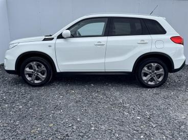 SPOTICAR Suzuki Vitara 1.6 Sz-t Euro 6 (s/s) 5dr Used Car - Suv Petrol White - Kingswinford - 1200633099_4