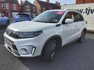 SPOTICAR Suzuki Vitara 1.4 Boosterjet Mhev Sz5 Auto Allgrip Euro 6 (s/s) Used Car - Suv Hybrid White - Telford - 1200638435_5