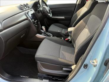 SPOTICAR Suzuki Vitara 1.4 Boosterjet Mhev Motion Auto Euro 6 (s/s) 5dr Used Car - Suv Hybrid Black - Eastbourne - 1200639530_2