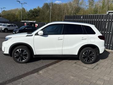 SPOTICAR Suzuki Vitara 1.4 Boosterjet Mhev Sz5 Euro 6 (s/s) 5dr Used Car - Suv Hybrid White - Swindon - 1200640522_5