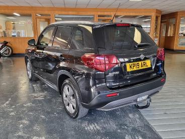 SPOTICAR Suzuki Vitara 1.4 Boosterjet Sz-t Auto Euro 6 (s/s) 5dr Used Car - Suv Petrol Black - Blairgowrie - 1200641132_4