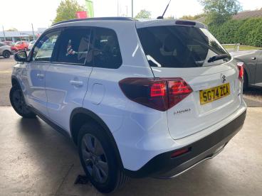 SPOTICAR Suzuki Vitara 1.4 Boosterjet Mhev Sz-t Euro 6 (s/s) 5dr Used Car - Suv Hybrid White - Shrewsbury - 1200644413_5