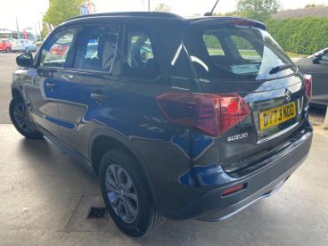 SPOTICAR Suzuki Vitara 1.4 Boosterjet Mhev Go Euro 6 (s/s) 5dr Used Car - Suv Hybrid Black - Shrewsbury - 1200644425_4
