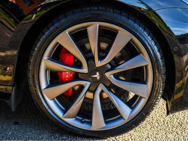 SPOTICAR Tesla Model 3 (dual Motor) Performance Auto 4wde 4dr (performanc Used Car - Saloon Electric Black - Nuneaton - 1200559353_5