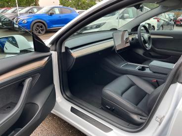 SPOTICAR Tesla Model 3 (dual Motor) Performance Auto 4wde 4dr (performanc Used Car - Saloon Electric White - Peterborough - 1200622036_2