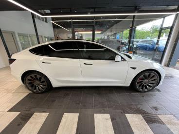 SPOTICAR Tesla Model 3 (dual Motor) Performance Auto 4wde 4dr (performanc Used Car - Saloon Electric White - Peterborough - 1200622036_4