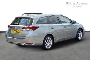 SPOTICAR Toyota Auris 1.2 Vvt-i Icon Tech Touring Sports Euro 6 (s/s) 5d Used Car - Estate Petrol Grey - Castleford - 1200612765_3