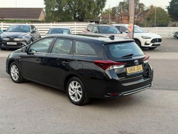 SPOTICAR Toyota Auris 1.8 Vvt-h Icon Tech Touring Sports Cvt Euro 6 (s/s Used Car - Estate Hybrid Black - Billinghay - 1200640406_2