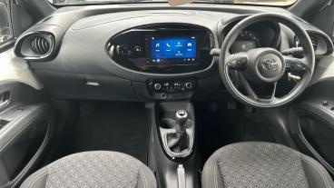 SPOTICAR Toyota Aygo 1.0 Vvt-i Edge Euro 6 (s/s) 5dr Used Car - City Car Petrol White - Nottingham - 1200533406_4