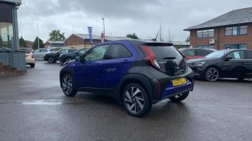 SPOTICAR Toyota Aygo 1.0 Vvt-i Edge Euro 6 (s/s) 5dr Used Car - City Car Petrol Blue - Crawley - 1200539314_5