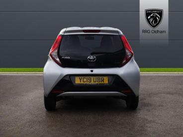SPOTICAR Toyota Aygo 1.0 Vvt-i X-trend Euro 6 5dr Used Car - City Car Petrol Silver - Oldham - 1200541229_4