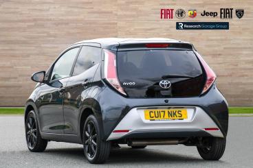 SPOTICAR Toyota Aygo 1.0 Vvt-i X-style Euro 6 5dr Used Car - City Car Petrol Grey - Nuneaton - 1200546537_3