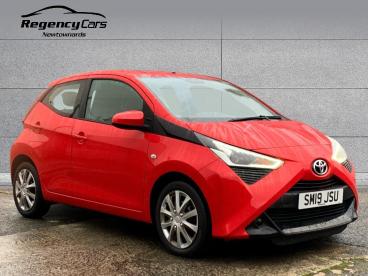 SPOTICAR Toyota Aygo 1.0 Vvt-i X-play Euro 6 5dr Used Car - City Car Petrol Red - Newtownards - 1200547952_1