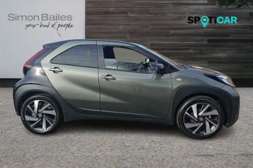 SPOTICAR Toyota Aygo 1.0 Vvt-i Exclusive Euro 6 (s/s) 5dr Used Car - City Car Petrol Green - Stockton On Tees - 1200547955_3