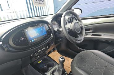 SPOTICAR Toyota Aygo 1.0 Vvt-i Exclusive Euro 6 (s/s) 5dr Used Car - City Car Petrol Green - Stockton On Tees - 1200547955_4