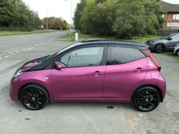 SPOTICAR Toyota Aygo 1.0 Vvt-i X-cite Euro 6 5dr Used Car - City Car Petrol Purple - Swansea - 1200552142_4
