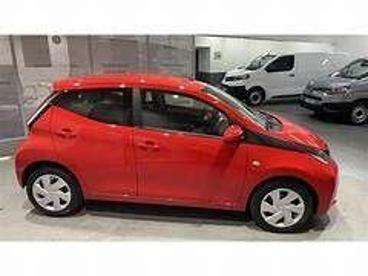 SPOTICAR Toyota Aygo 1.0 Vvt-i X-play Euro 6 5dr Used Car - City Car Petrol Red - Tiverton - 1200553246_2