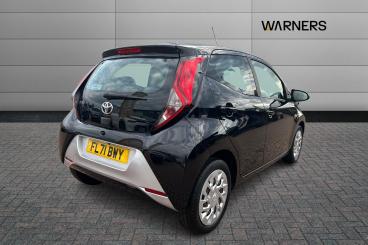 SPOTICAR Toyota Aygo 1.0 Vvt-i X-play Euro 6 (s/s) 5dr Used Car - City Car Petrol Black - Tewkesbury - 1200554027_4