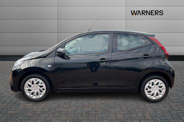 SPOTICAR Toyota Aygo 1.0 Vvt-i X-play Euro 6 (s/s) 5dr Used Car - City Car Petrol Black - Tewkesbury - 1200554027_5