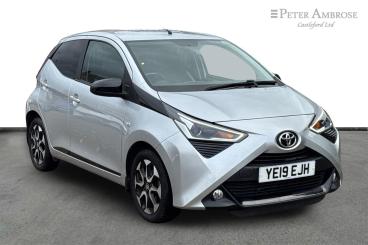 SPOTICAR Toyota Aygo 1.0 Vvt-i X-trend Euro 6 5dr Used Car - City Car Petrol Silver - Castleford - 1200555034_1