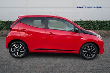 SPOTICAR Toyota Aygo 1.0 Vvt-i X-trend X-shift Euro 6 5dr (safety Sense Used Car - City Car Petrol Red - Newark On Trent - 1200557427_4