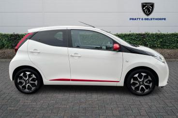 SPOTICAR Toyota Aygo 1.0 Vvt-i X-trend X-shift Euro 6 5dr (safety Sense Used Car - City Car Petrol White - Newark On Trent - 1200559008_4