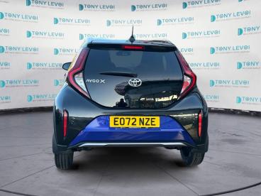 SPOTICAR Toyota Aygo 1.0 Vvt-i Exclusive X-shift Euro 6 (s/s) 5dr Used Car - City Car Petrol Blue - West Thurrock Grays - 1200566904_4