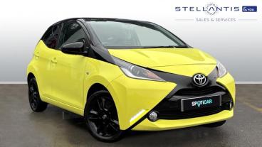SPOTICAR Toyota Aygo 1.0 Vvt-i X-cite 3 Yellow Bi-tone Euro 6 5dr Used Car - City Car Petrol Yellow - Salford - 1200571250_1