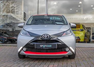 SPOTICAR Toyota Aygo 1.0 Vvt-i X-press Euro 6 5dr Used Car - City Car Petrol Silver - Aldershot - 1200576769_2