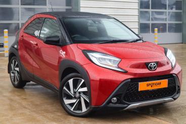 SPOTICAR Toyota Aygo 1.0 Vvt-i Exclusive X-shift Euro 6 (s/s) 5dr Used Car - City Car Petrol Red - Bromsgrove - 1200578015_1