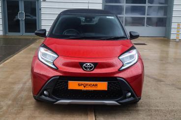 SPOTICAR Toyota Aygo 1.0 Vvt-i Exclusive X-shift Euro 6 (s/s) 5dr Used Car - City Car Petrol Red - Bromsgrove - 1200578015_3