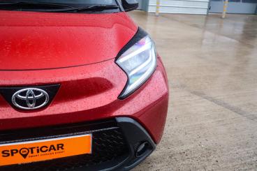 SPOTICAR Toyota Aygo 1.0 Vvt-i Exclusive X-shift Euro 6 (s/s) 5dr Used Car - City Car Petrol Red - Bromsgrove - 1200578015_5