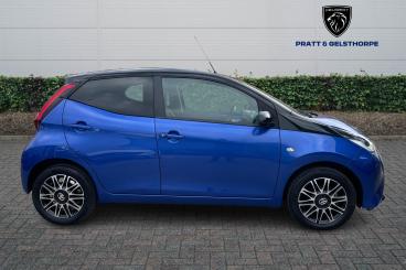 SPOTICAR Toyota Aygo 1.0 Vvt-i X-clusiv X-shift Euro 6 5dr Used Car - City Car Petrol Blue - Newark On Trent - 1200579336_4