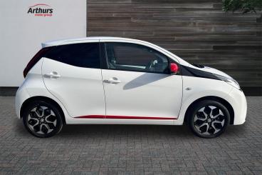 SPOTICAR Toyota Aygo 1.0 Vvt-i X-trend Euro 6 5dr (safety Sense) Used Car - City Car Petrol White - Wrexham - 1200582111_2