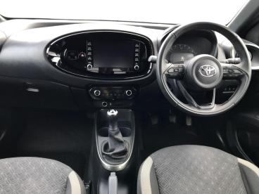 SPOTICAR Toyota Aygo 1.0 Vvt-i Edge Euro 6 (s/s) 5dr Used Car - City Car Petrol Green - Bangor - 1200588486_4