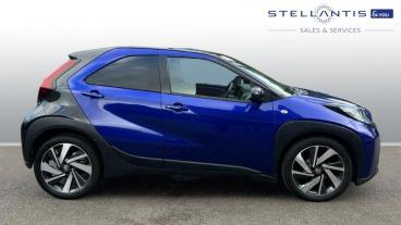 SPOTICAR Toyota Aygo 1.0 Vvt-i Edge Euro 6 (s/s) 5dr Used Car - City Car Petrol Blue - Stockport - 1200589509_2