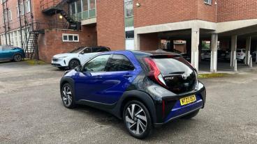 SPOTICAR Toyota Aygo 1.0 Vvt-i Edge Euro 6 (s/s) 5dr Used Car - City Car Petrol Blue - Stockport - 1200589509_5
