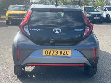 SPOTICAR Toyota Aygo 1.0 Vvt-i Undercover Euro 6 (s/s) 5dr Used Car - City Car Petrol Grey - Kidlington - 1200589800_5