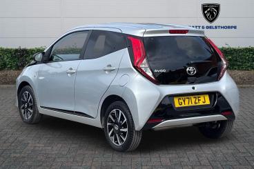 SPOTICAR Toyota Aygo 1.0 Vvt-i X-trend X-shift Euro 6 5dr (safety Sense Used Car - City Car Petrol Silver - Newark On Trent - 1200594995_3