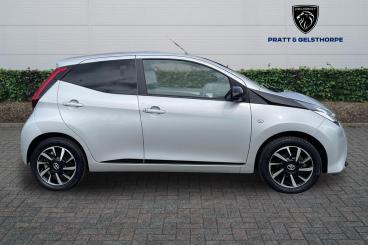 SPOTICAR Toyota Aygo 1.0 Vvt-i X-trend X-shift Euro 6 5dr (safety Sense Used Car - City Car Petrol Silver - Newark On Trent - 1200594995_4