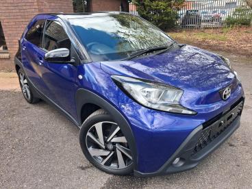 SPOTICAR Toyota Aygo 1.0 Vvt-i Edge Euro 6 (s/s) 5dr Used Car - City Car Petrol Blue - Accrington - 1200595187_1