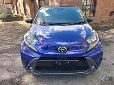 SPOTICAR Toyota Aygo 1.0 Vvt-i Edge Euro 6 (s/s) 5dr Used Car - City Car Petrol Blue - Accrington - 1200595187_4