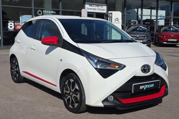 SPOTICAR Toyota Aygo 1.0 Vvt-i X-trend Euro 6 5dr Used Car - City Car Petrol White - Torquay - 1200595377_1
