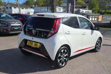 SPOTICAR Toyota Aygo 1.0 Vvt-i X-trend Euro 6 5dr Used Car - City Car Petrol White - Torquay - 1200595377_3