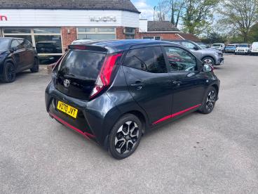 SPOTICAR Toyota Aygo 1.0 Vvt-i X-trend Euro 6 5dr (safety Sense) Used Car - City Car Petrol Grey - Wokingham - 1200596394_3