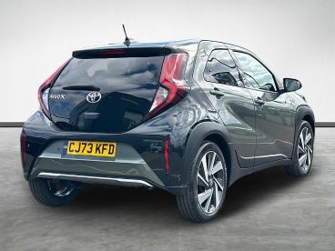 SPOTICAR Toyota Aygo 1.0 Vvt-i Exclusive Euro 6 (s/s) 5dr Used Car - City Car Petrol Green - Stockton On Tees - 1200598711_3