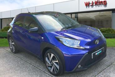 SPOTICAR Toyota Aygo 1.0 Vvt-i Edge X-shift Euro 6 (s/s) 5dr Used Car - City Car Petrol Blue - Farningham - 1200604613_1