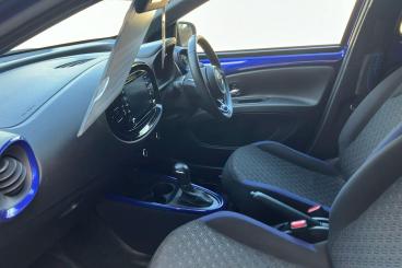 SPOTICAR Toyota Aygo 1.0 Vvt-i Edge X-shift Euro 6 (s/s) 5dr Used Car - City Car Petrol Blue - Farningham - 1200604613_3