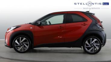 SPOTICAR Toyota Aygo 1.0 Vvt-i Edge Euro 6 (s/s) 5dr Used Car - City Car Petrol Red - Coventry - 1200606865_5